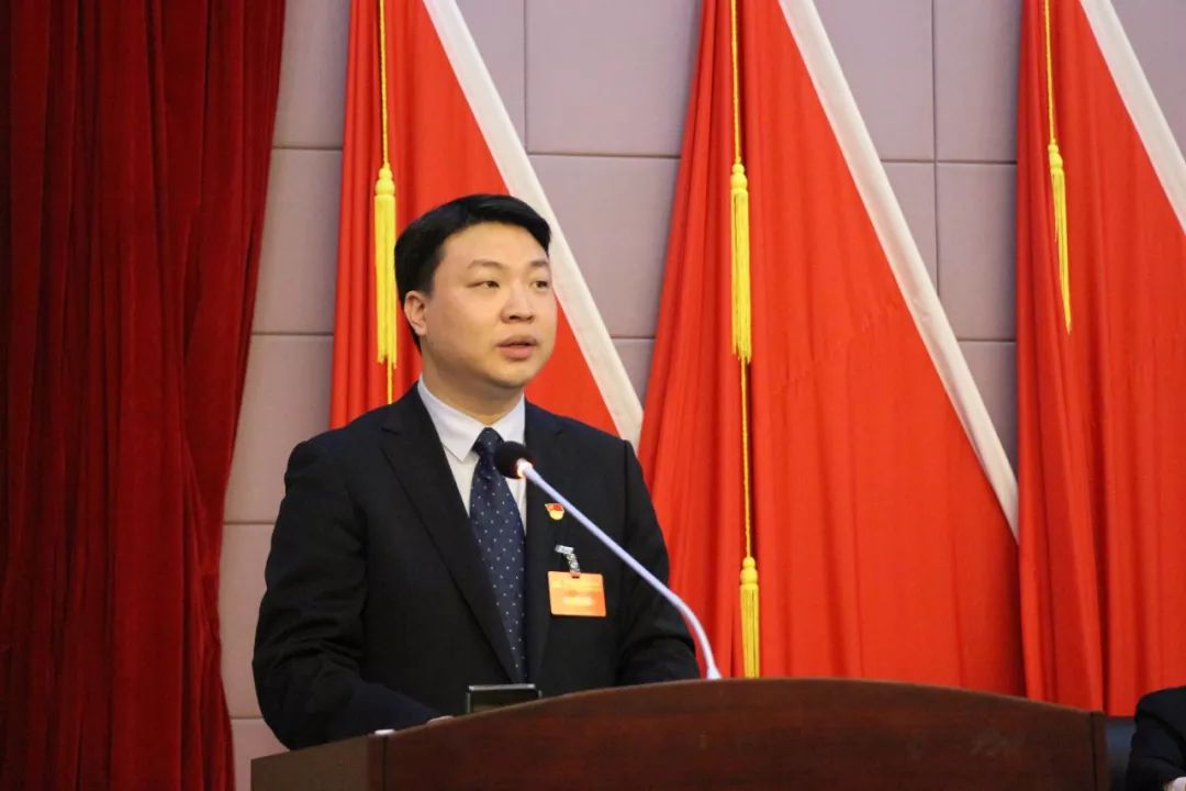-体育竞技场上的强者争锋，焦点战役即将打响的简单介绍