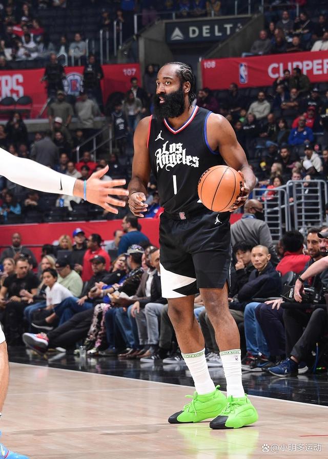 快船淘汰开拓者,取得四连胜 快船淘汰开拓者,取得四连胜