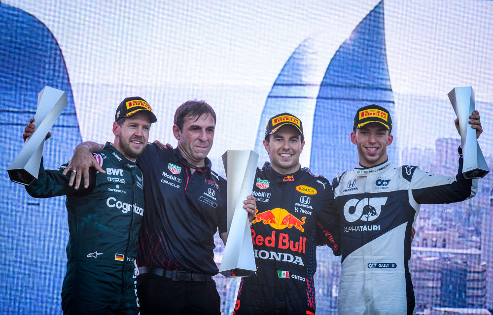 pg电子娱乐-阿斯顿马丁险胜法拉利，佩雷兹高光表现