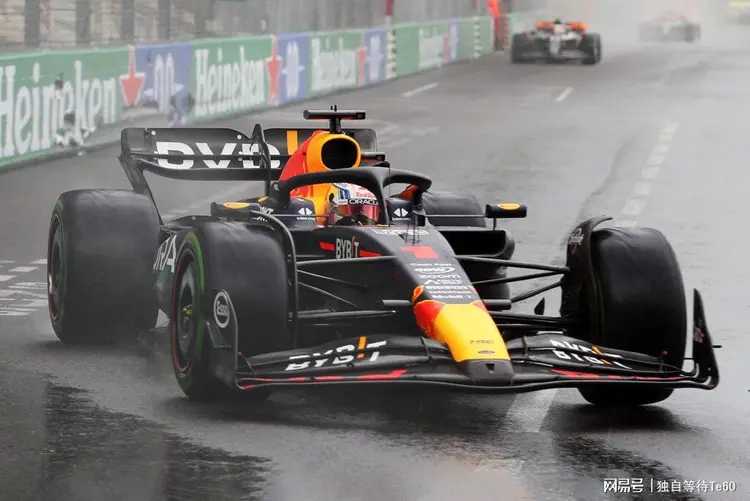 阿斯顿马丁险胜法拉利，佩雷兹高光表现
